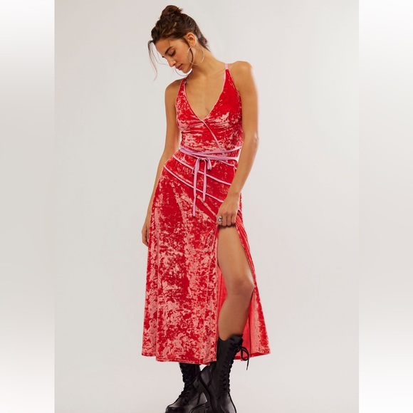 🦋NWT Free People Deia Coral Crushed Velvet Strappy Dress - Picture 1 of 7